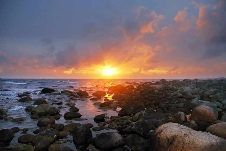 Nationaal Toeristische Routes - Zonsondergang aan de Noorse kust