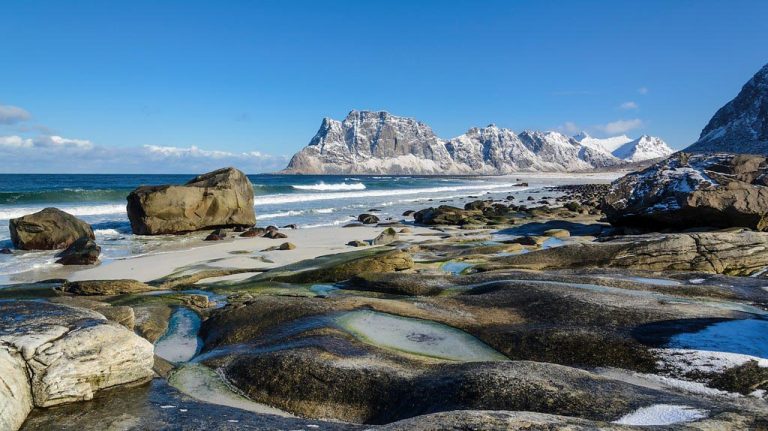 Nationaal Toeristische Routes - Uitzicht over de wereldberoemde eilandengroep Lofoten