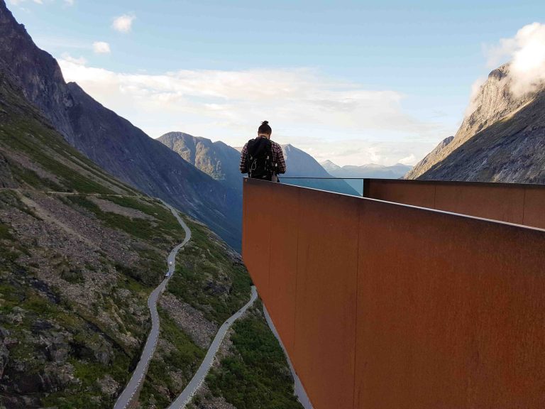 Nationaal Toeristische Routes - Uitzicht over Trollstigen, één van de mooiste wegen