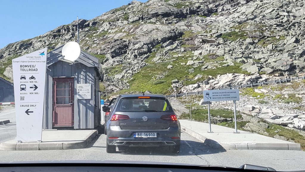 Het tolpoortje naar Dalsnibba