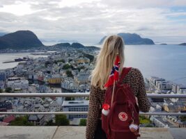 Uitzicht over Ålesund vanaf Fjellstua op Aksla