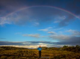 Een regenboog in Maurdalen, Smola.